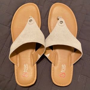 Ladies Silver/Gray Sandals